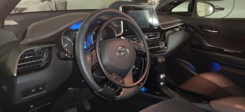 Toyota C-HR hybride 2017 complet