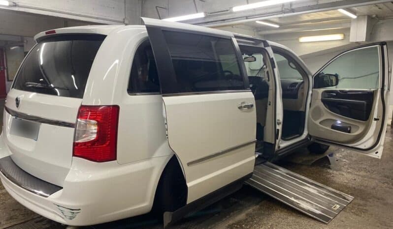 LANCIA VOYAGER 2014