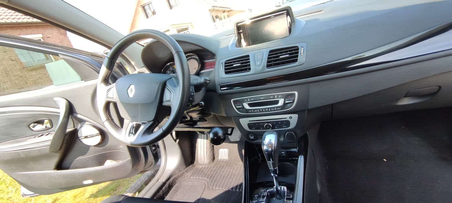 RENAULT MEGANE III ESTATE 2016