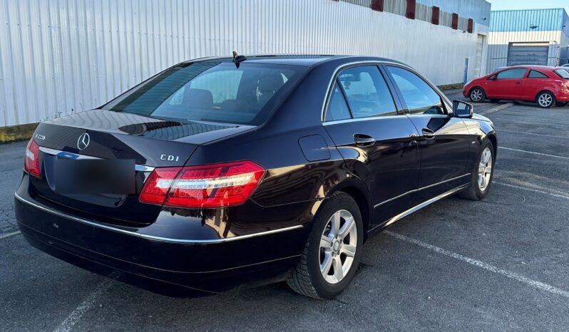 MERCEDES CLASSE E 2010 complet