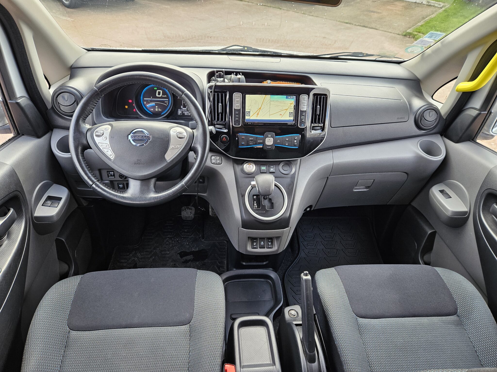 NISSAN NV200 2017