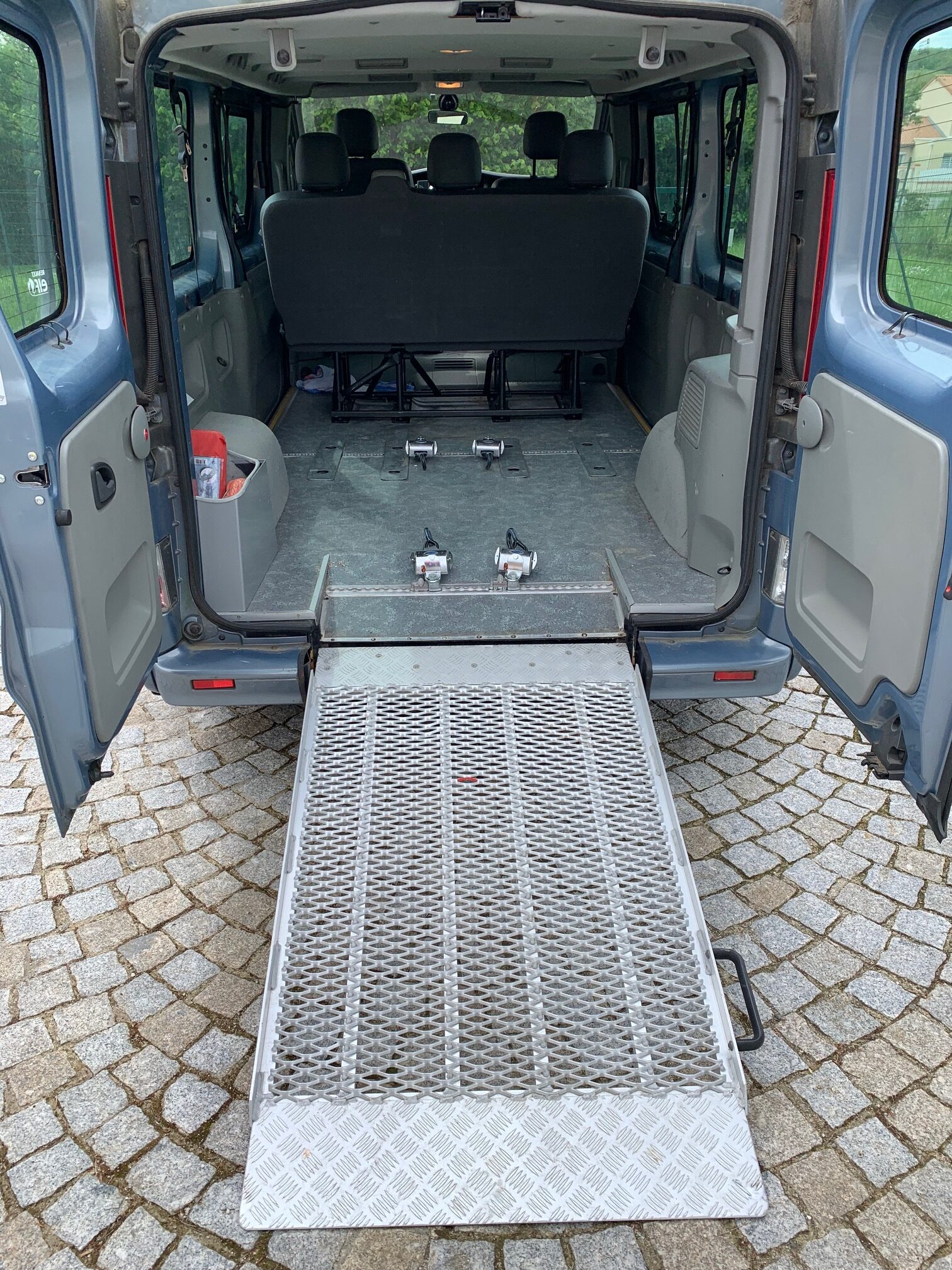 RENAULT TRAFIC 2011