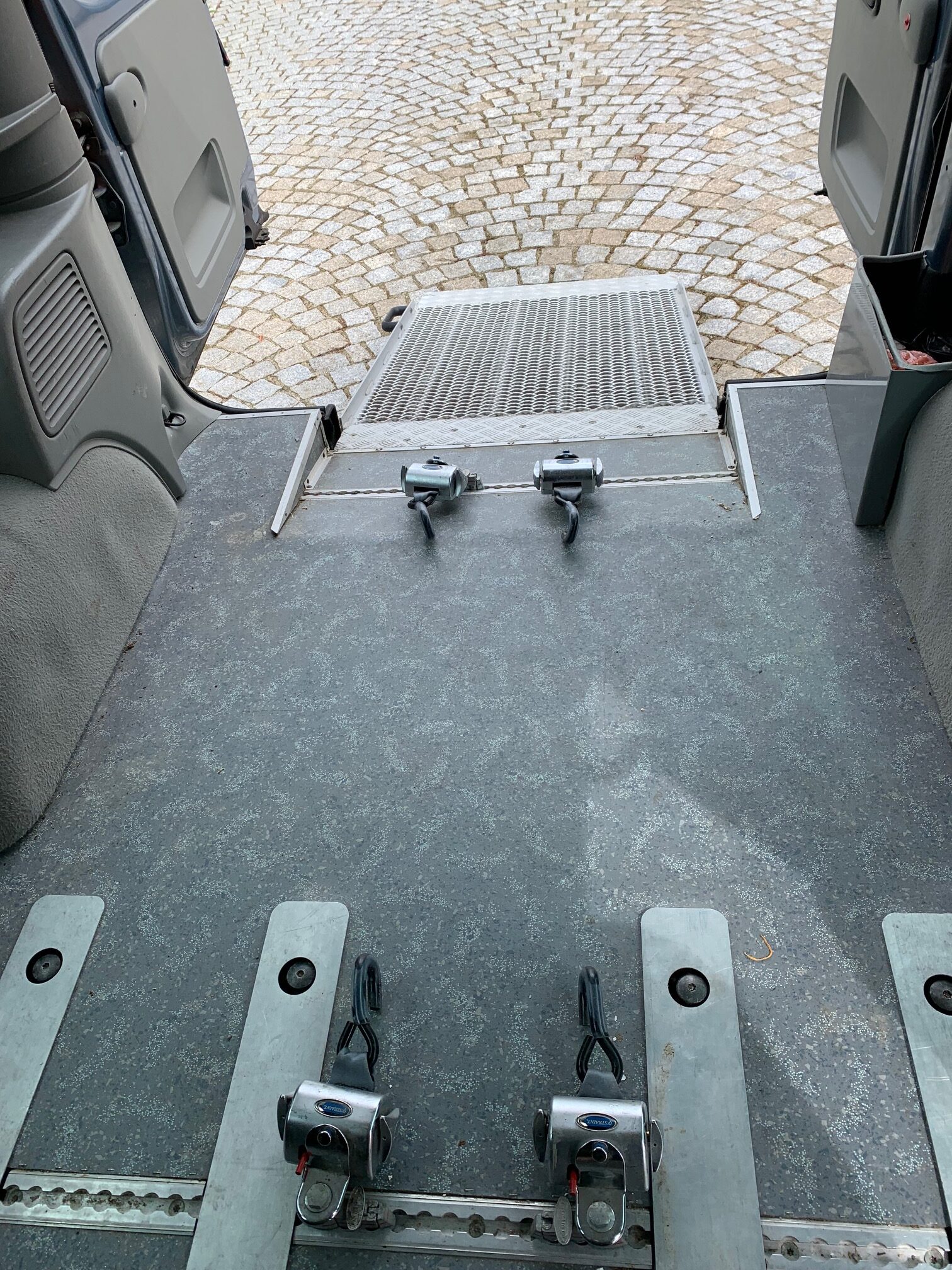 RENAULT TRAFIC 2011