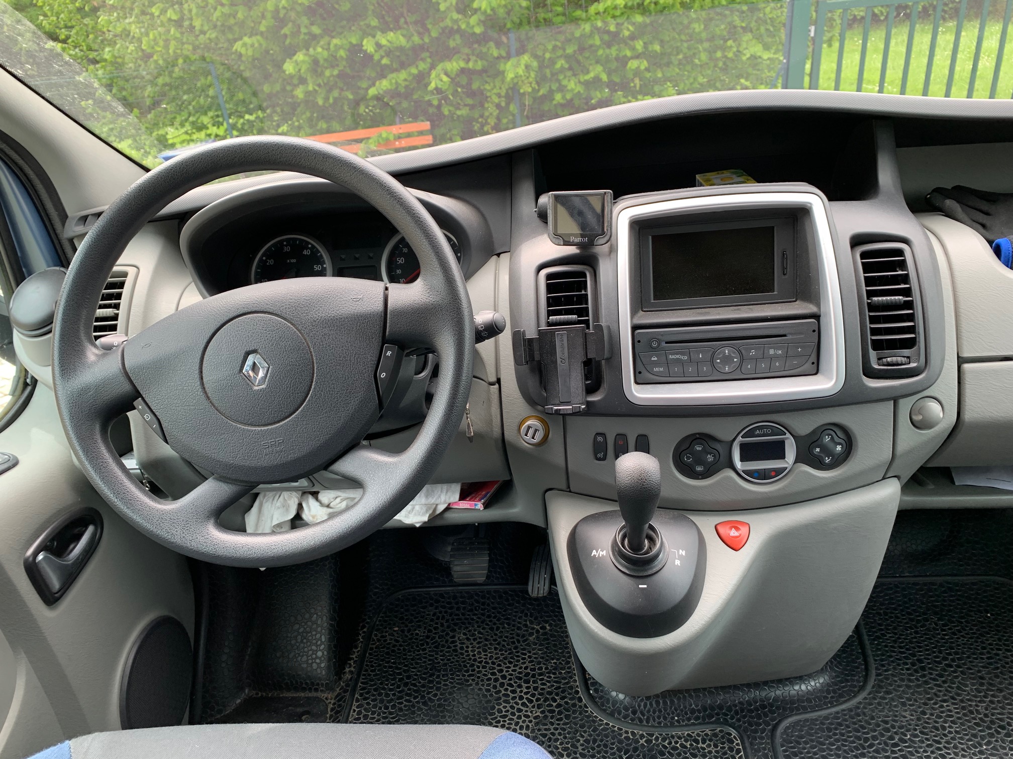 RENAULT TRAFIC 2011
