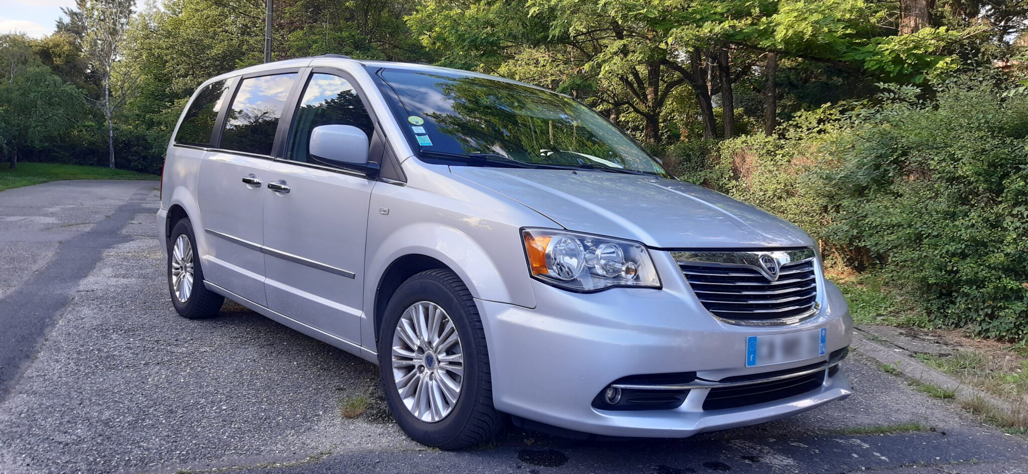 LANCIA VOYAGER 2012