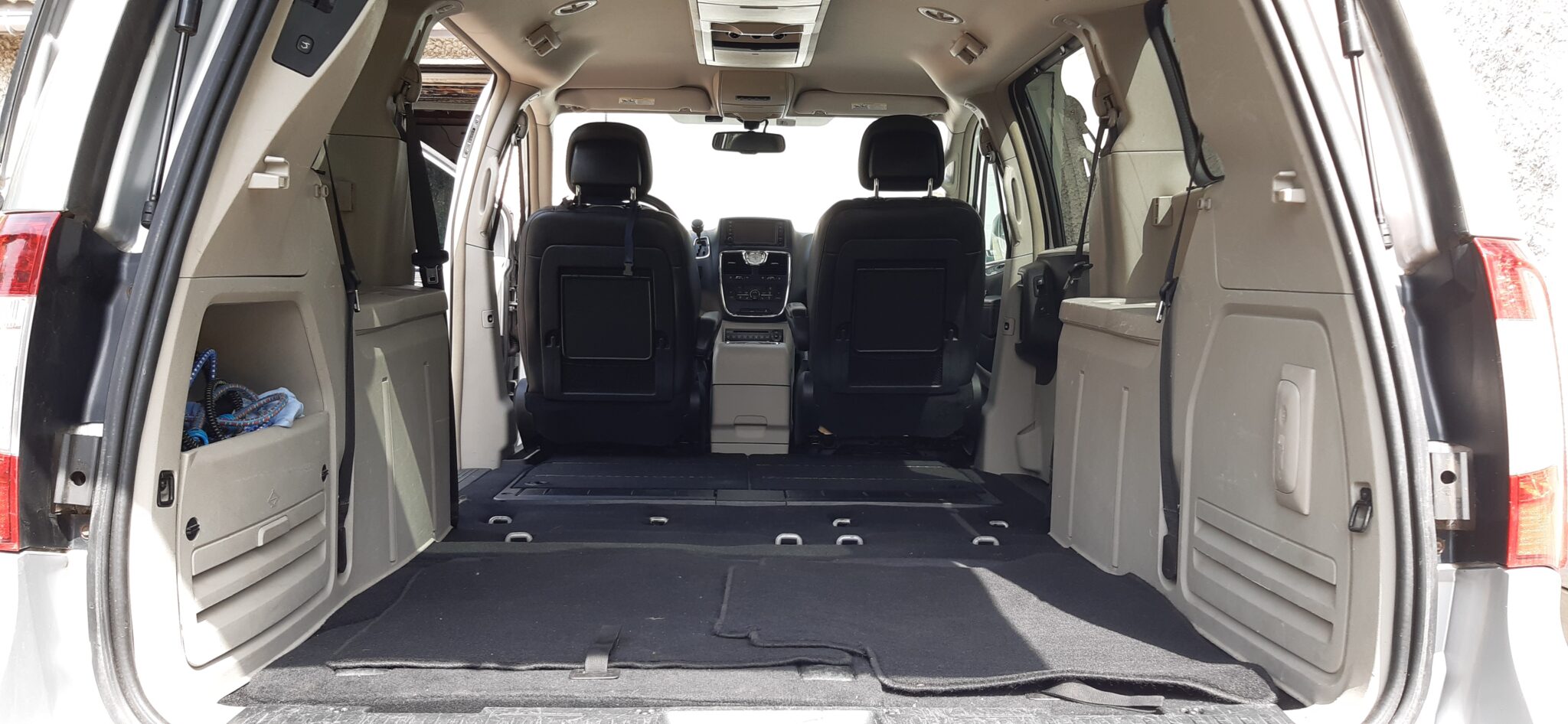LANCIA VOYAGER 2012