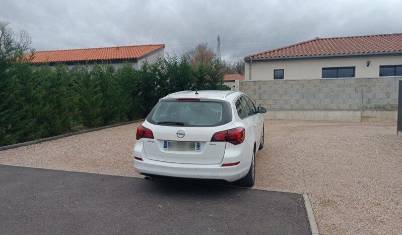 OPEL ASTRA 2011 complet