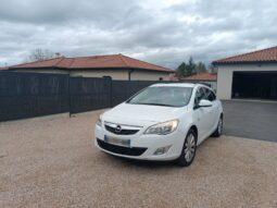 OPEL ASTRA 2011 complet