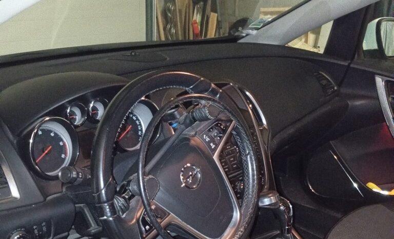 OPEL ASTRA 2011 complet